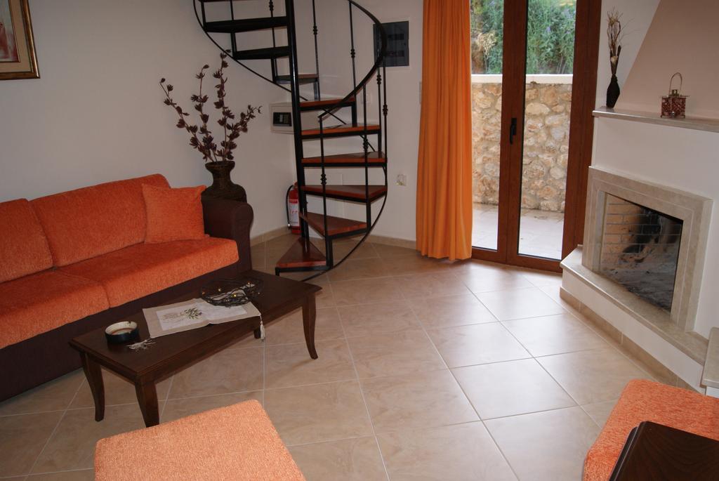 Elia Meronas Méronas Exterior foto
